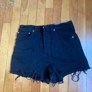 Levi’s ribcage black denim shorts